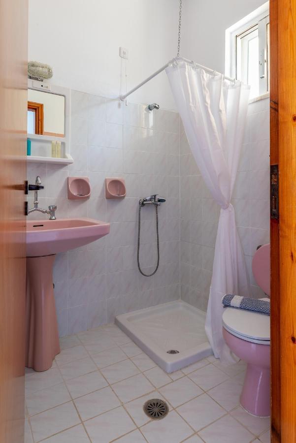Antoniadi Rooms Livadia (Tilos) Exterior foto